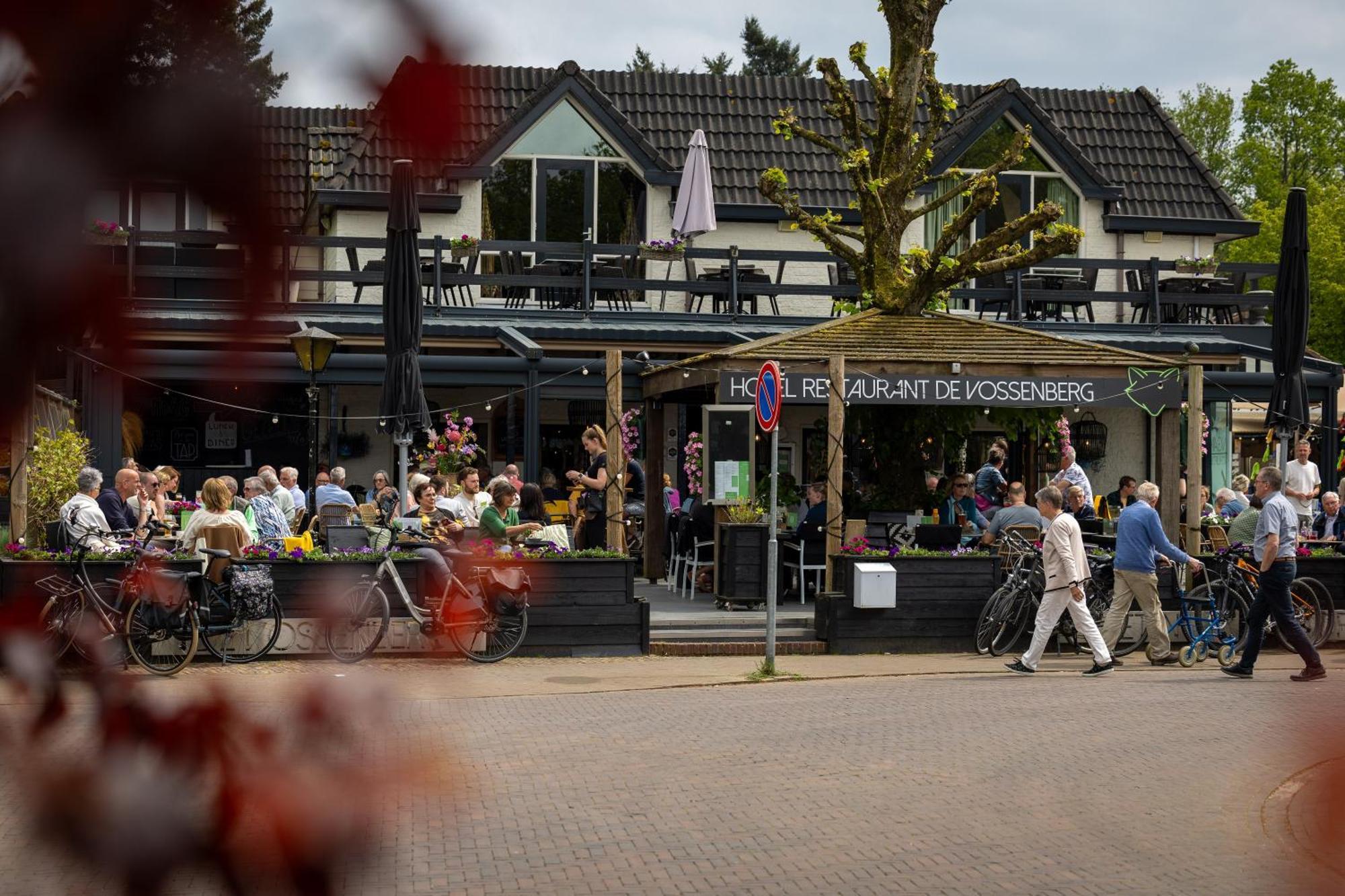 Hotel Restaurant 'De Vossenberg' Vierhouten Extérieur photo